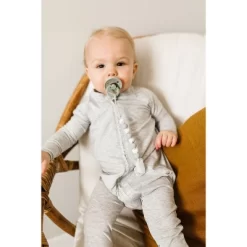 Loulou Lollipop Lolli Soother Holder In Silicone Clip - Marble Gray -Baby World Shop GUEST 18fab1a8 1f2f 4ff1 bed5 8c334bce4091