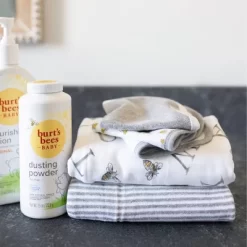 Burt's Bees Baby Burt's Bees Baby® Set Of 2 A-Bee-C Hooded Towels - Gray -Baby World Shop GUEST 2aa1fc71 79ae 43f9 8d9e 4ba9ac943c5e
