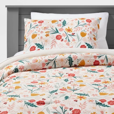Floral Garden Cotton Kids' Comforter Set - Pillowfort™ 8 Floral Garden Cotton Kids' Comforter Set - Pillowfort™ - Image 6
