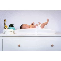 Hatch Grow Smart Changing Pad & Scale -Baby World Shop GUEST 65eda40f d668 4f9e a1f2 3f2045e3129a