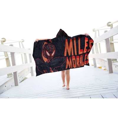Spider-Man: Miles Morales Hooded Towel 5 Spider-Man: Miles Morales Hooded Towel - Image 3