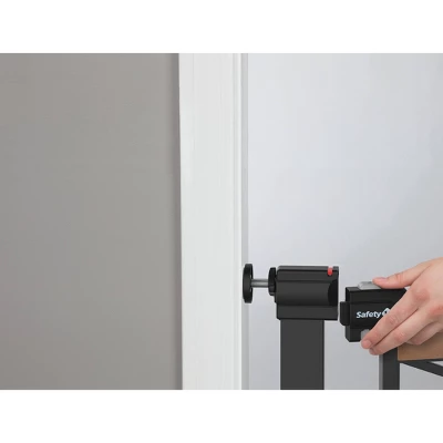 Safety 1st Easy Install Modern Farmhouse Gate, Fits Between 29" And 37" 6 Safety 1st Easy Install Modern Farmhouse Gate, Fits Between 29" And 37" - Image 4