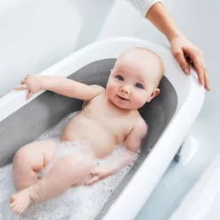 OXO Tot Splash & Store Bath Tub -Baby World Shop GUEST 925bdbf2 05d4 4d98 9079 20faea35a815
