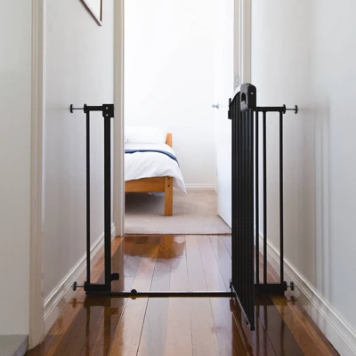 Perma Child Safety Ultimate Safety Gate - Warm Black 6 Perma Child Safety Ultimate Safety Gate - Warm Black - Image 4