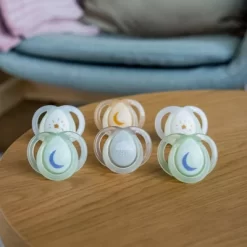 Tommee Tippee Night Pacifier 0-6m - White And Gray - 6pk -Baby World Shop GUEST ac95f378 b4e0 4c79 ad8b bc3e1a21c3d8