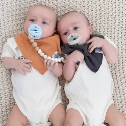 Ulubulu Silicone Teether & Pacifier Clip