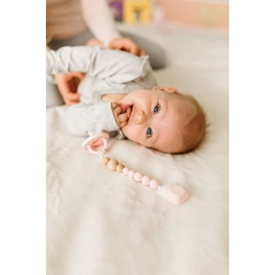 Loulou Lollipop Silicone + Wood Soother Holder In Silicone Clip - Color Pop Pink Quartz 4 Loulou Lollipop Silicone + Wood Soother Holder In Silicone Clip - Color Pop Pink Quartz - Image 2