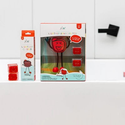 Glo Pals Character Sammy & 6 Red Light Up Water Cubes 5 Glo Pals Character Sammy & 6 Red Light Up Water Cubes - Image 3