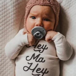 Embe Newborn Binnie Retractable Silicone Pacifier (0-18 Months) -Baby World Shop GUEST f011fdbc b99e 4f89 a160 6d18e0e17029