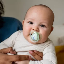 Tommee Tippee Night Pacifier 0-6m - White And Gray - 6pk -Baby World Shop GUEST f7ec7810 f1bd 45c4 ba1d 4cf626c89b20